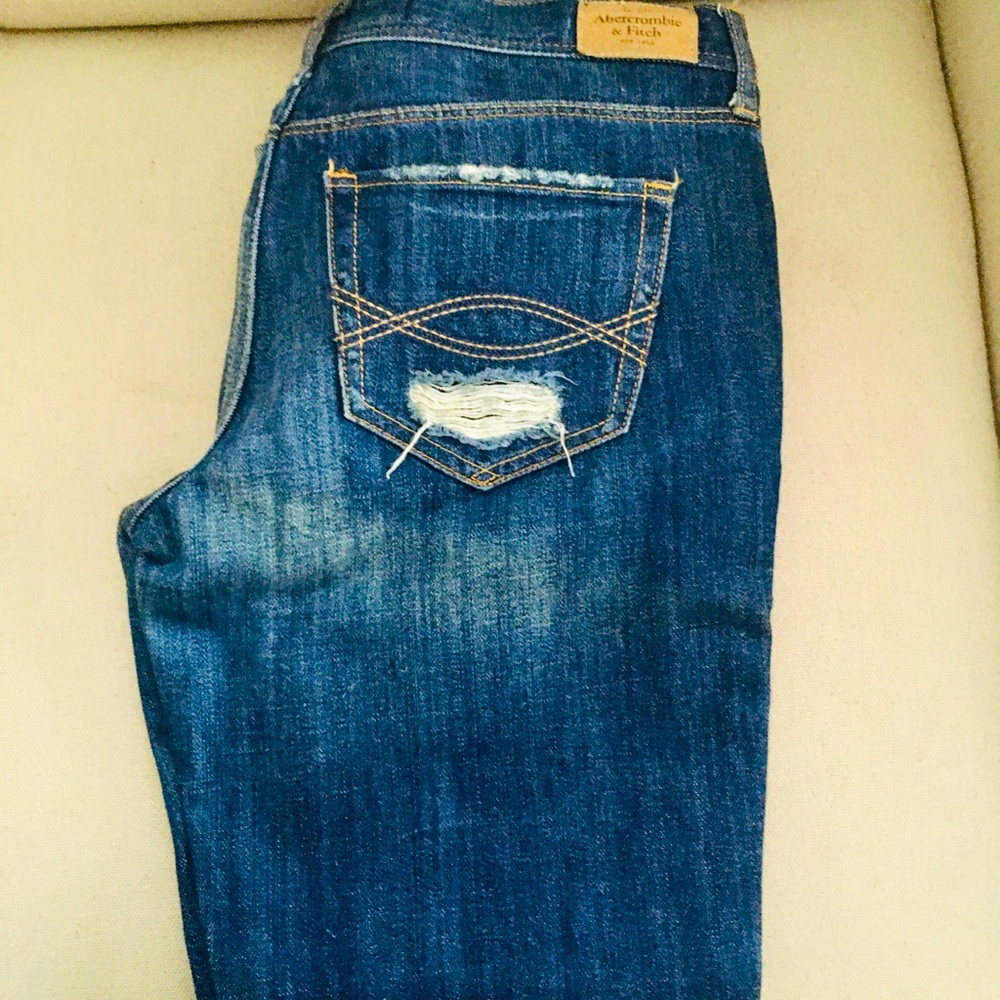 A&F Distressed Crop Jeans Button Fly Sz. 6